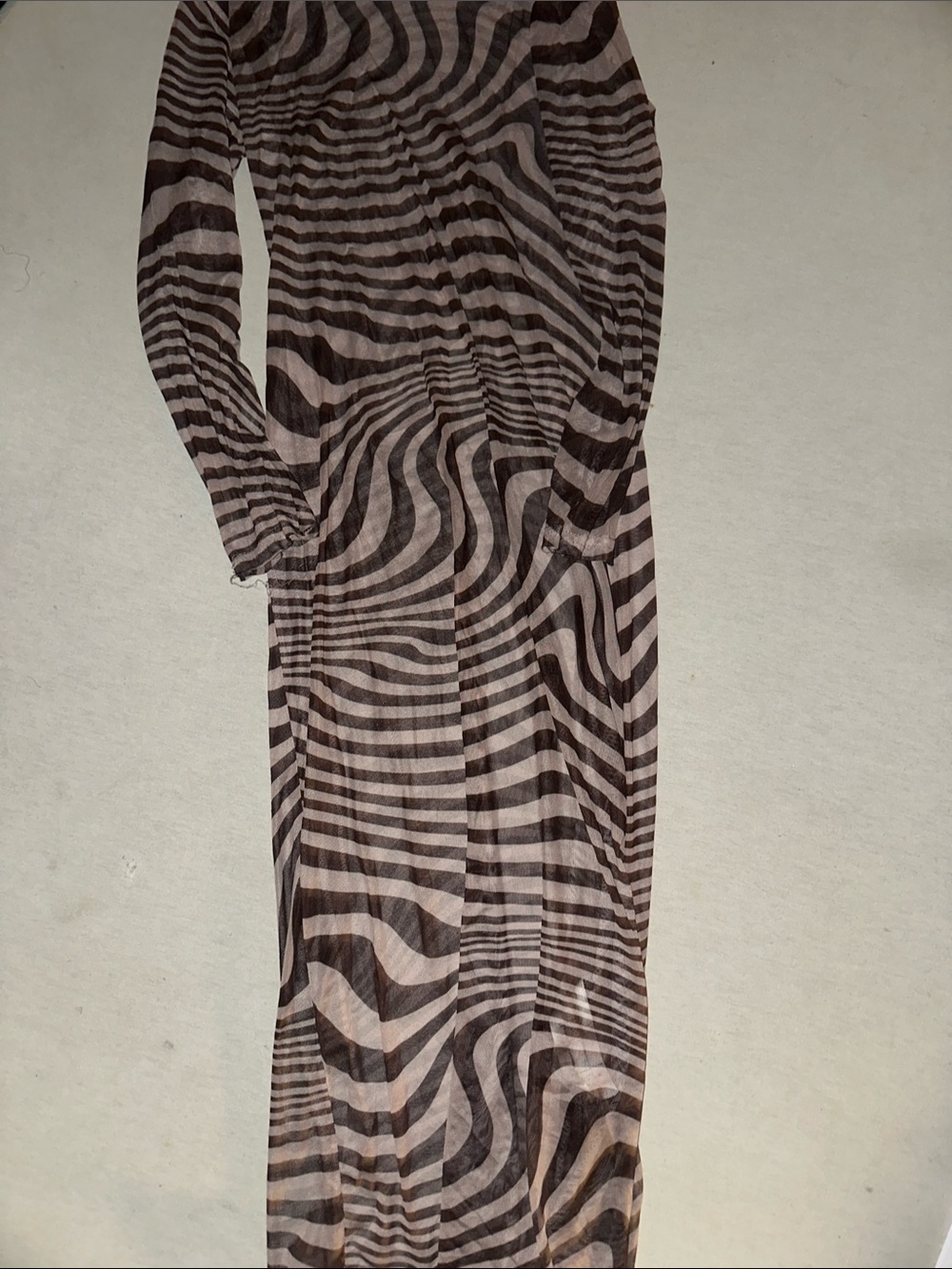Womens Size 18 Misgui Long Sleeve Maxi Dress in Taupe and Dark Brown Swirl Print